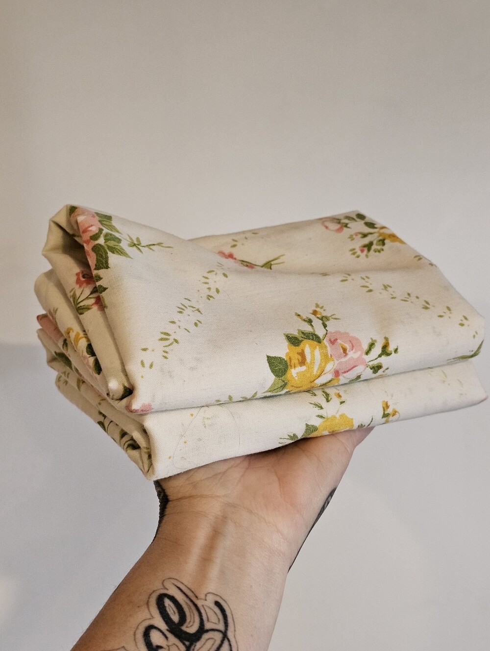 Pair Of Vintage Floral  Pillowcases - Mid Century  - Farmhouse